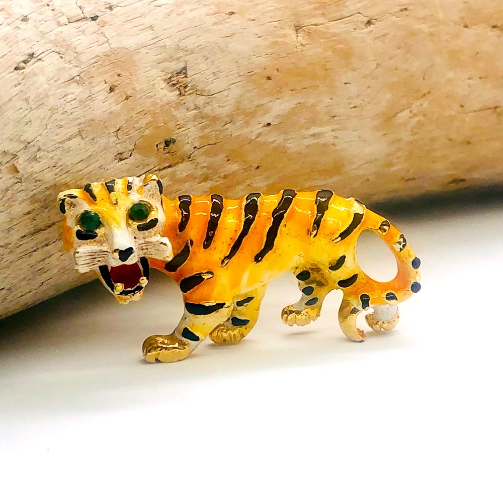 Rare Vintage Signed Weiss Tiger Tiny Enamel Brooch tiger 🐅